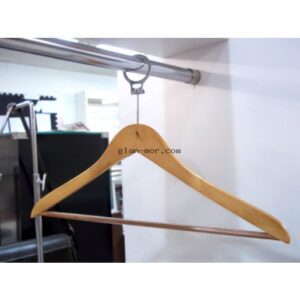 Percha madera lustrada antirrobo