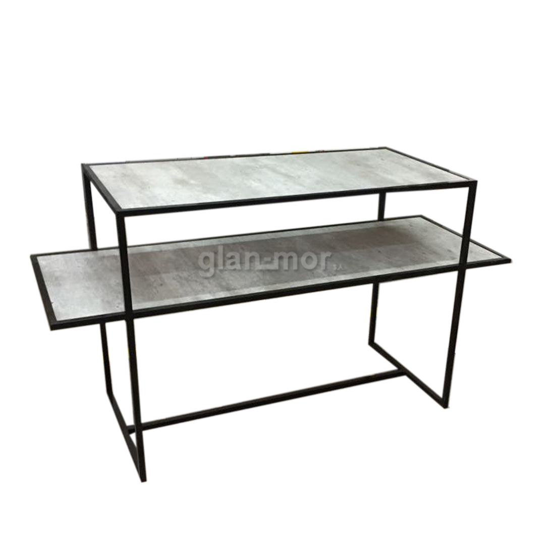 mesa central con estante