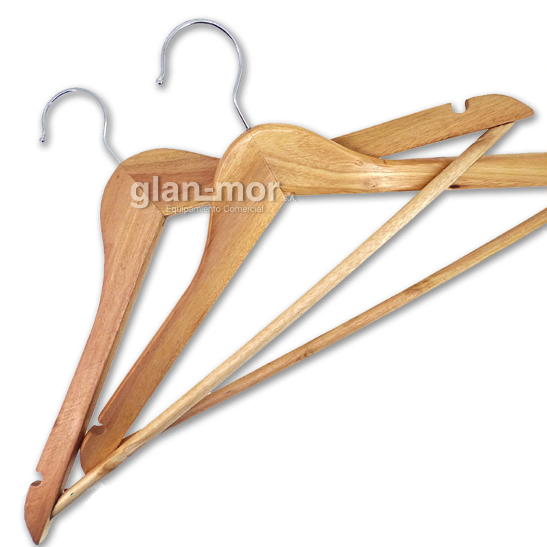 percha madera lustrada